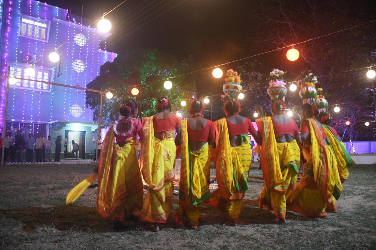 Jhargram Eshani Hotels And Guest House المظهر الخارجي الصورة