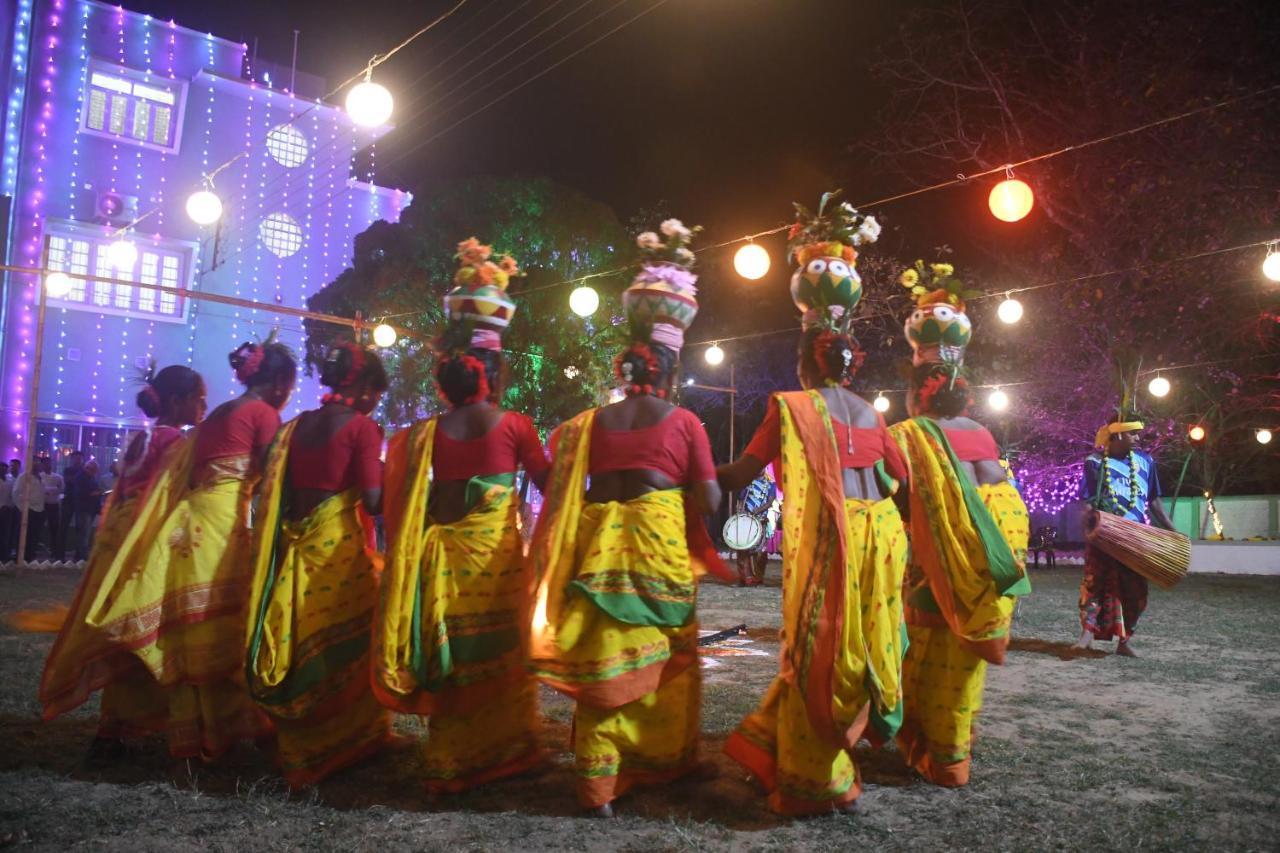 Jhargram Eshani Hotels And Guest House المظهر الخارجي الصورة