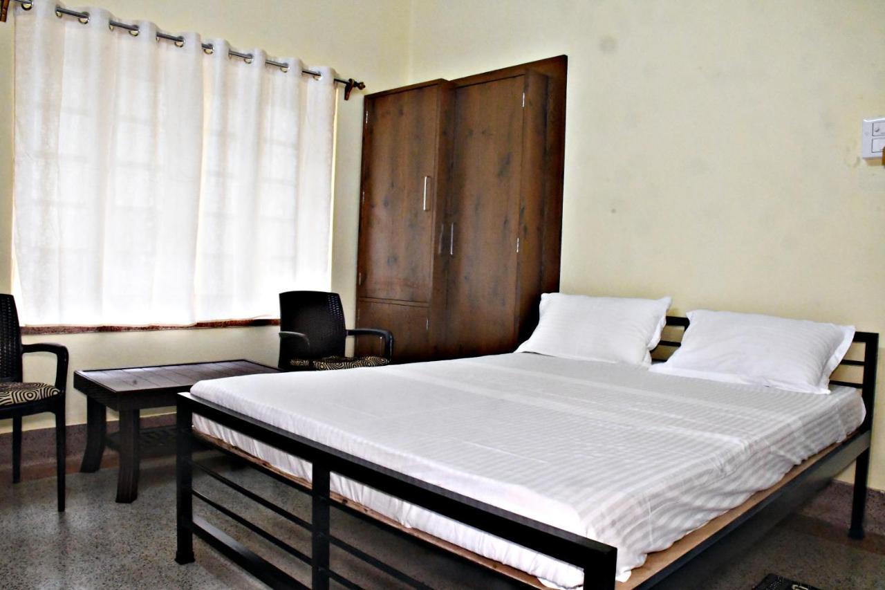Jhargram Eshani Hotels And Guest House المظهر الخارجي الصورة